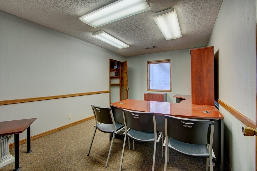More Photos Of 715 Hobson Ave, Hot Springs National Park Office For Sale