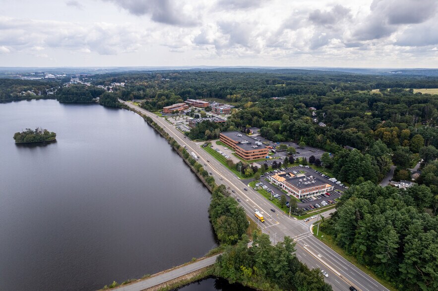 More Photos Of 154 Turnpike Rd, Southborough Storefront Retail Office For Lease