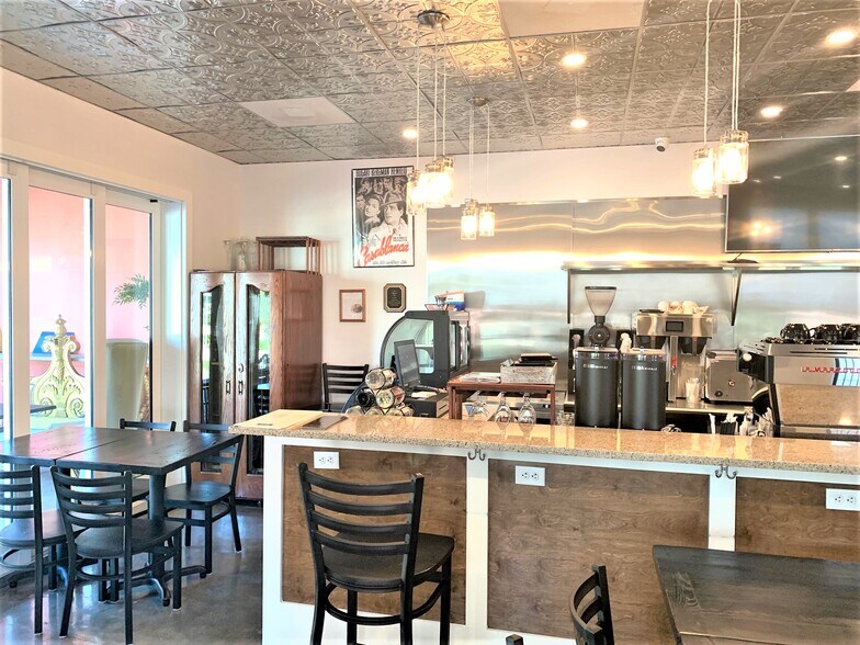 More Photos Of 300 Ash St, Fernandina Beach Storefront Retail Residential For Sale