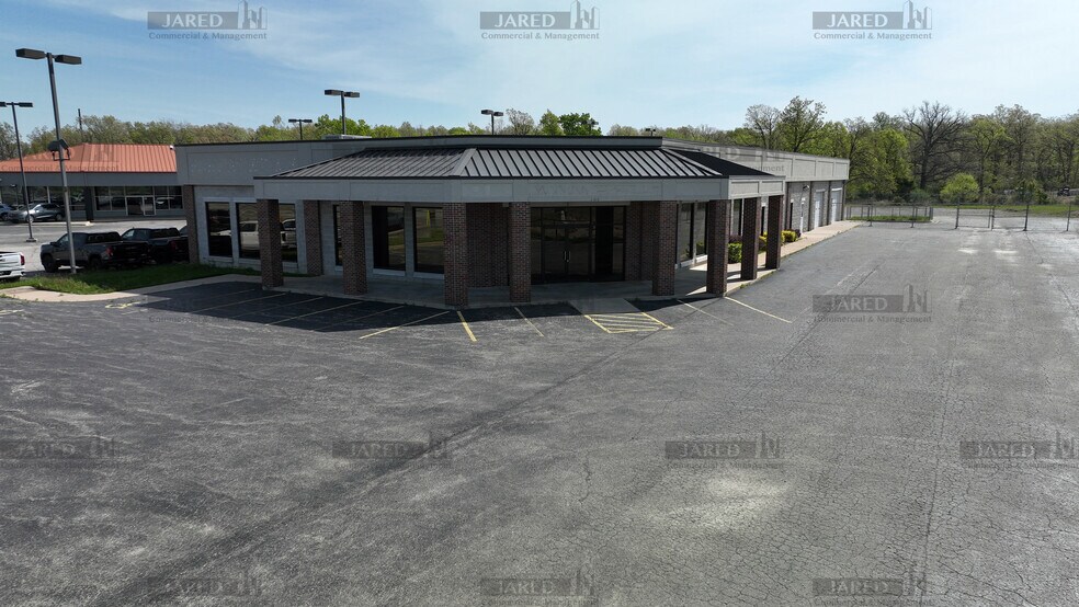 More Photos Of 2410 Evergreen Pky, Lebanon Freestanding For Lease
