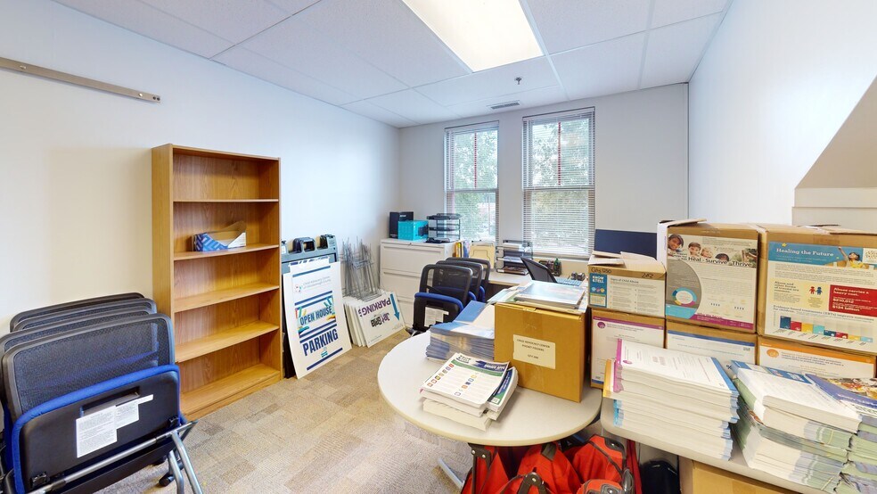 More Photos Of 72 S River Rd, Bedford Medical For Lease