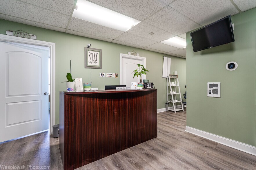 More Photos Of 201 E Army Trail Rd, Bloomingdale Medical For Lease