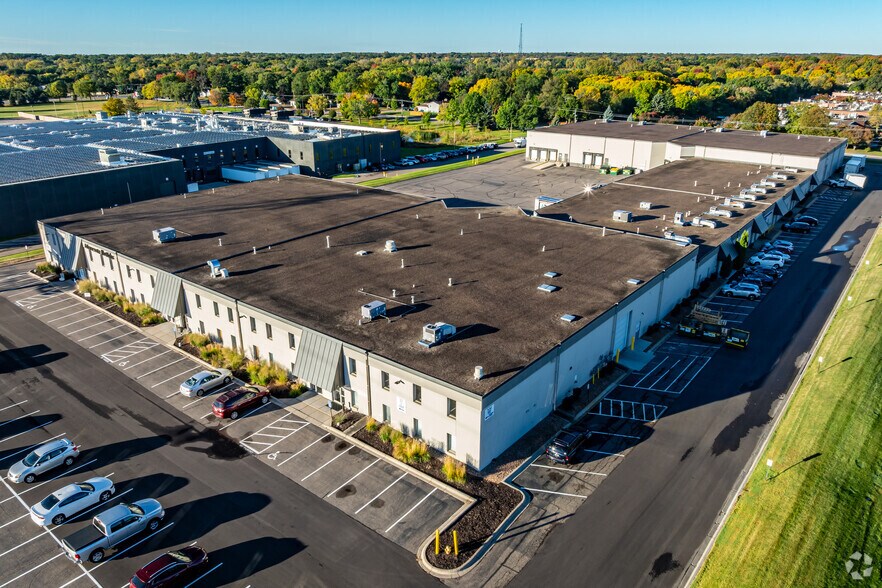 More Photos Of 1940 N Fernbrook Ln, Plymouth Manufacturing For Lease
