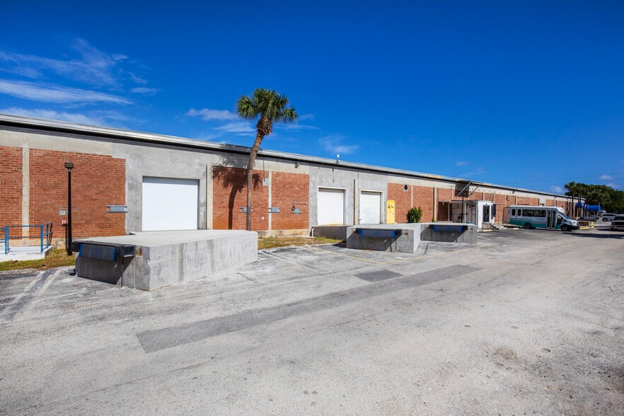 More Photos Of 3301 Electronics Way, West Palm Beach Manufacturing For Lease