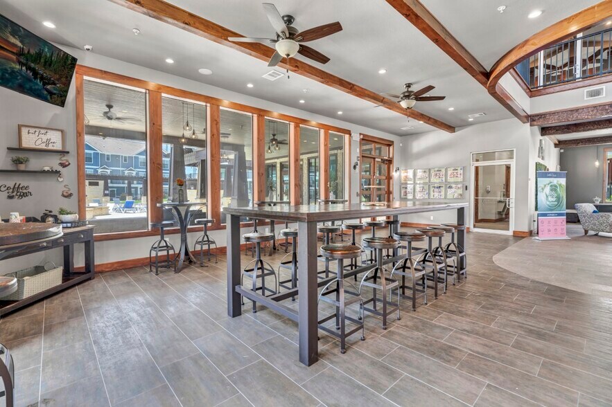 More Photos Of 2888 Nash St, Bryan Apartments For Sale