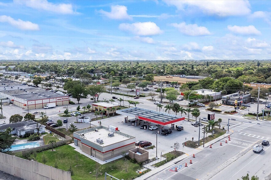 More Photos Of 15055 NW 7th Ave, Miami Convenience Store For Sale