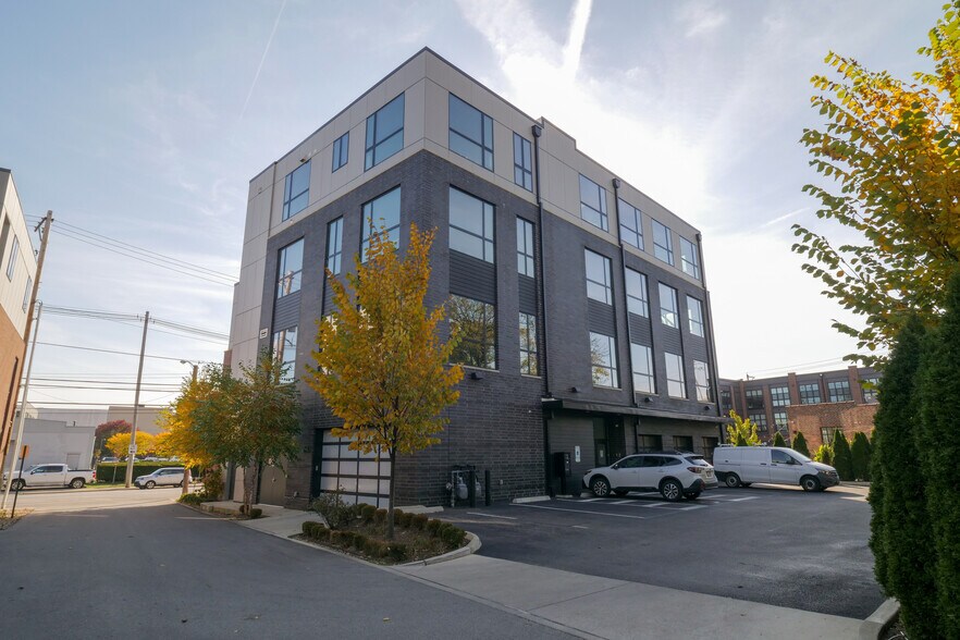 More Photos Of 893-901 N 4th St, Columbus Office Residential For Sale