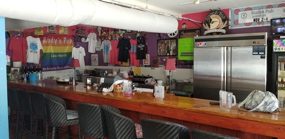 More Photos Of 17-25 S J St, Lake Worth Restaurant For Sale