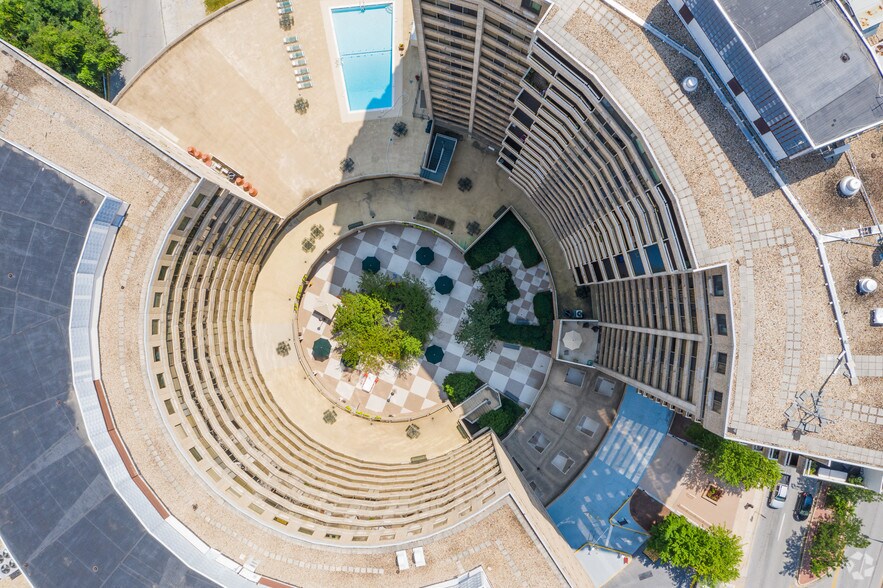 More Photos Of 300 E Joppa Rd, Towson Office For Lease