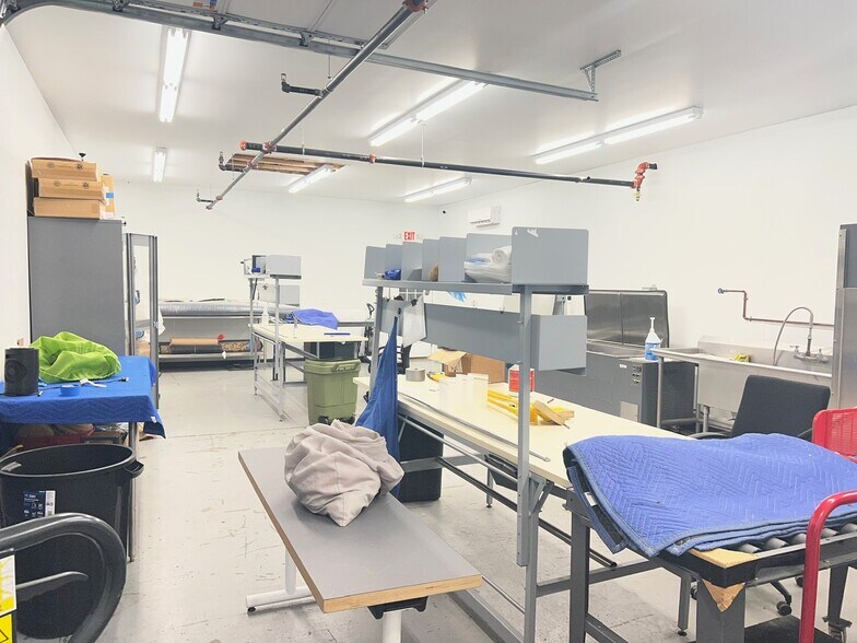 More Photos Of 26 Industrial Park Dr, Waldorf Warehouse For Sale