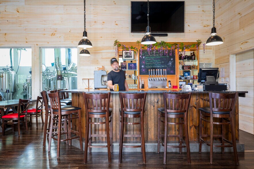 More Photos Of 1471 Denning Rd, Claryville Restaurant For Sale