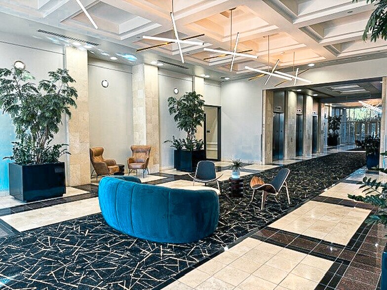 More Photos Of 8400 E crescent Pky, Greenwood Village Office For Lease