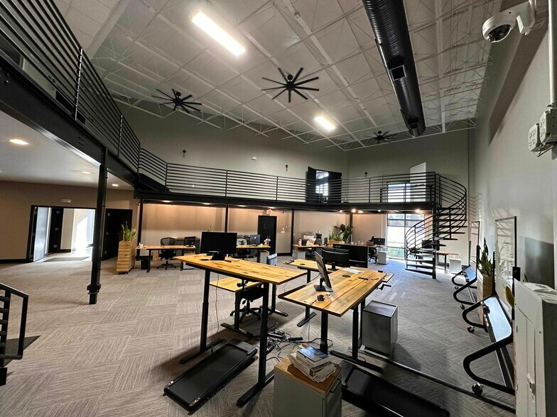 More Photos Of 9114 Technology Ln, Fishers Loft Creative Space For Sale