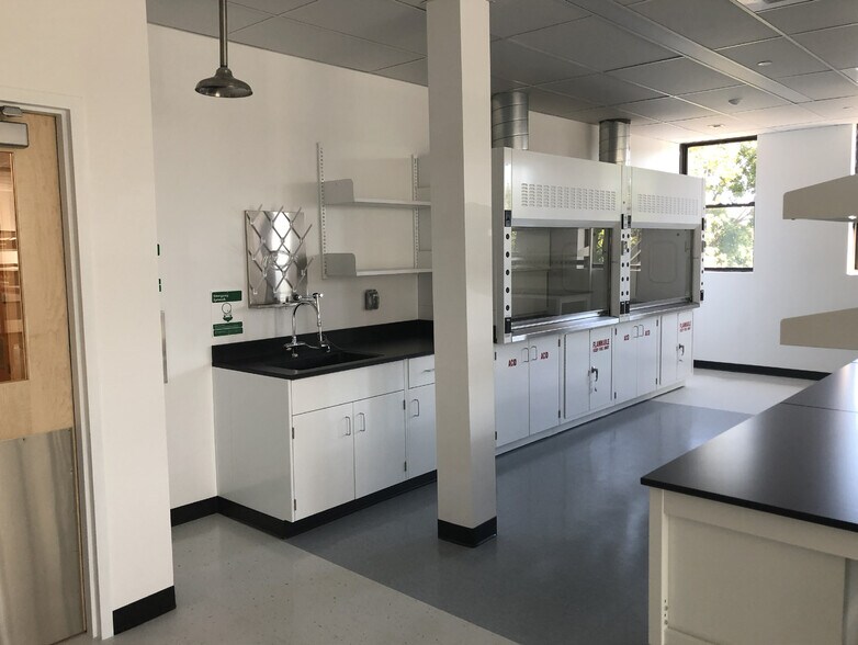 More Photos Of 237 Putnam Ave, Cambridge Office For Lease