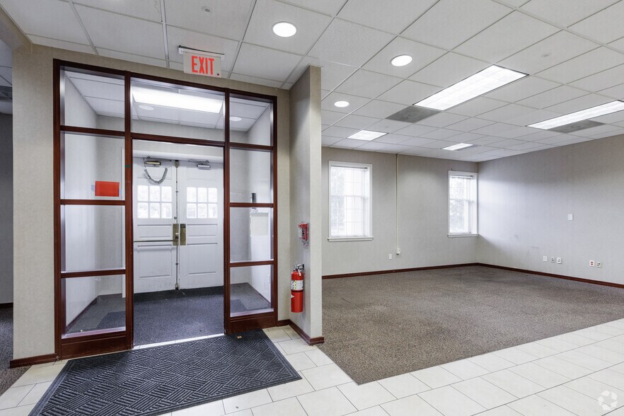 More Photos Of 303 Broad St, Red Bank Specialty For Lease