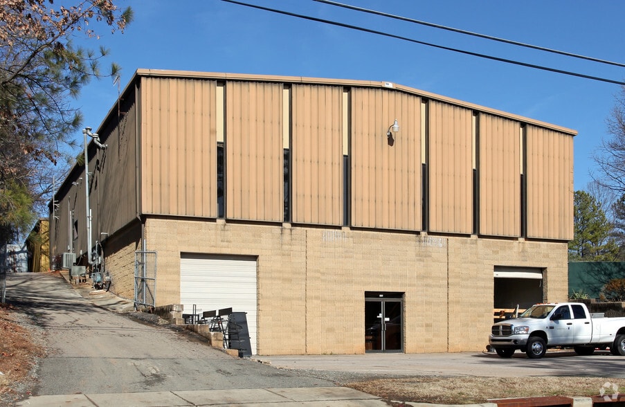 More Photos Of 5916 Triangle Dr, Raleigh Warehouse For Lease