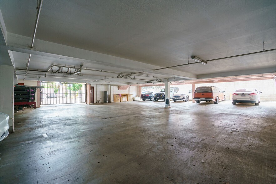 More Photos Of 1405 N Normandie Ave, Los Angeles Apartments For Sale