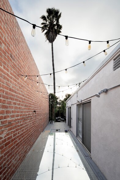 More Photos Of 1620 Euclid St, Santa Monica Loft Creative Space For Sale