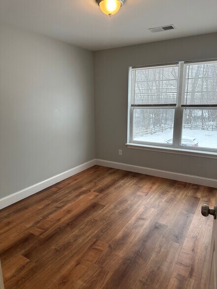More Photos Of Ridge Manor Court, Niskayuna Apartments For Sale