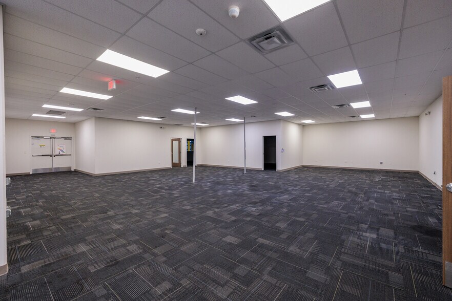 More Photos Of 8401 State Road 33 N, Lakeland Distribution For Lease