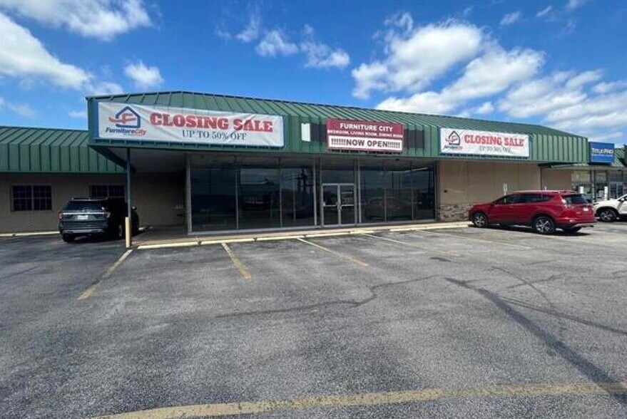 Primary Photo Of 37-55 N 11th St, Beaumont Storefront Retail Office For Lease