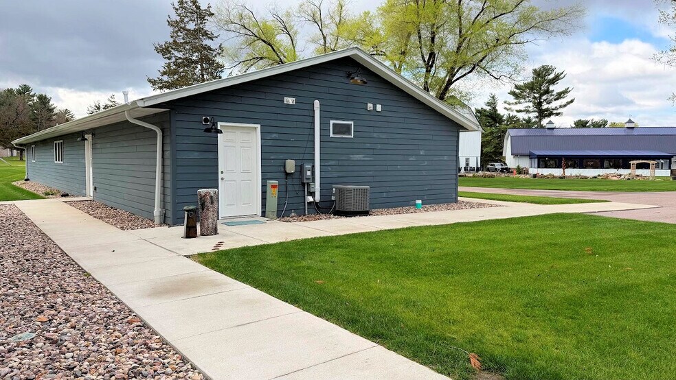 More Photos Of 3884 S Gillette Dr, Wisconsin Dells Lodge Meeting Hall For Sale