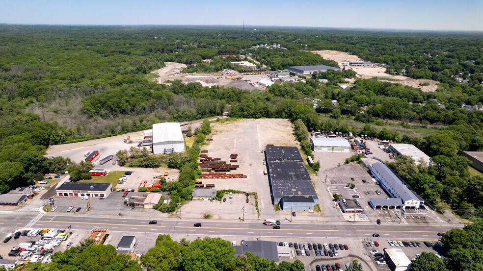 More Photos Of 1093 N Montello St, Brockton Service For Lease