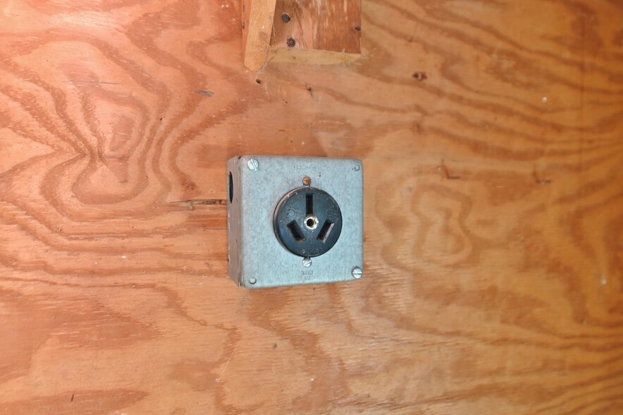 More Photos Of 1759 US Hwy Bsn 340 W, Stanley Auto Dealership For Sale