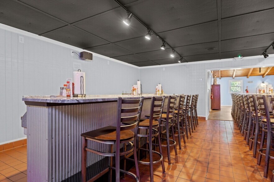 More Photos Of 2383 Hwy 58, Swansboro Restaurant For Sale