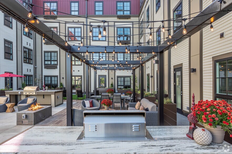 More Photos Of 120 E 5th Ave, Columbus Apartments For Lease