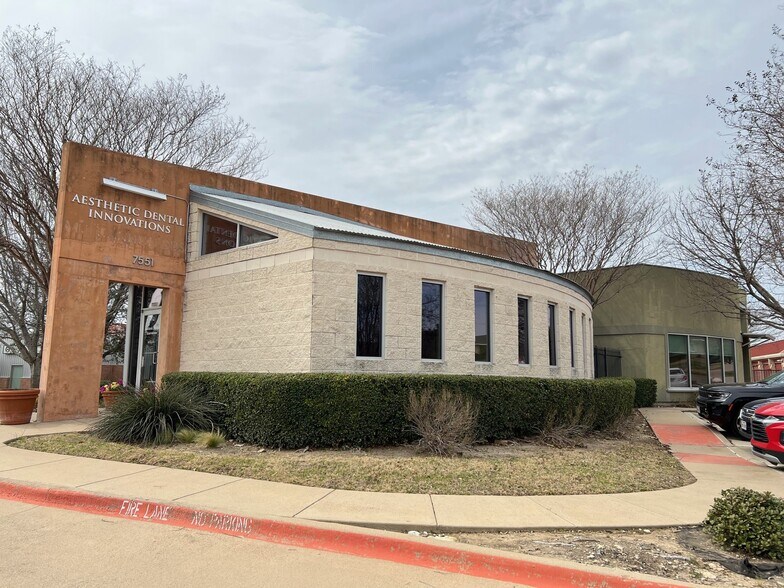 More Photos Of 7551-7555 Oakmont Blvd, Fort Worth Medical For Sale