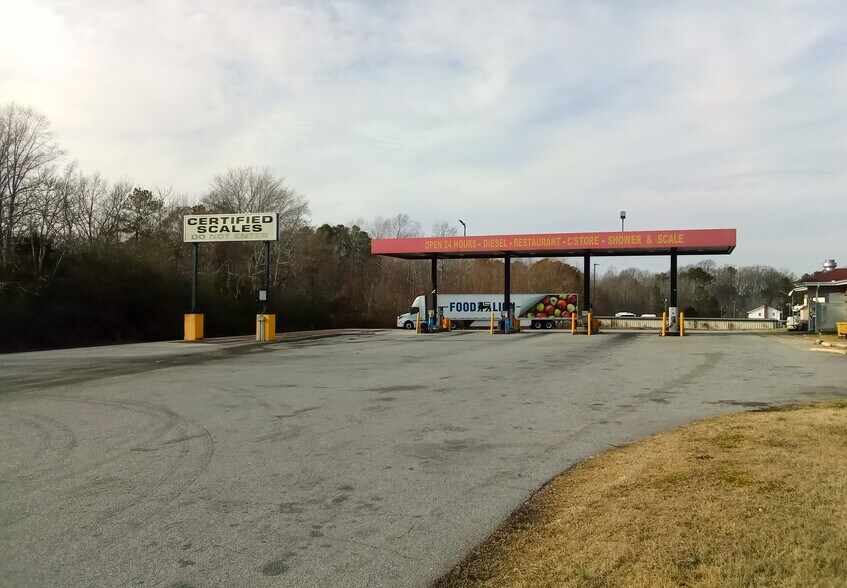 More Photos Of 35242 General Mahone Blvd, Ivor Convenience Store For Sale