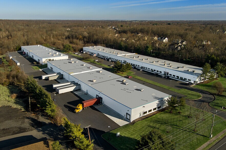 More Photos Of 49 Stouts Ln, Monmouth Junction Warehouse For Lease
