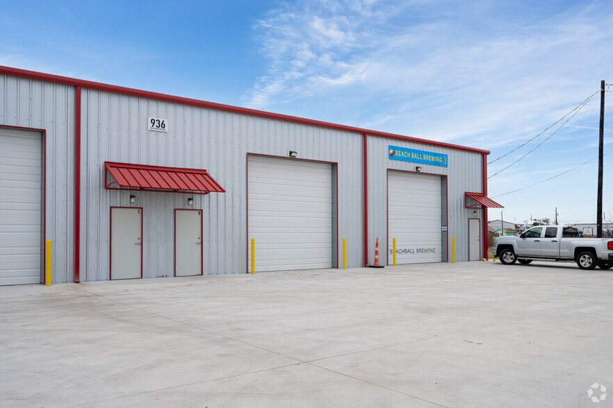 More Photos Of 936 Waldron Rd, Corpus Christi Industrial For Lease