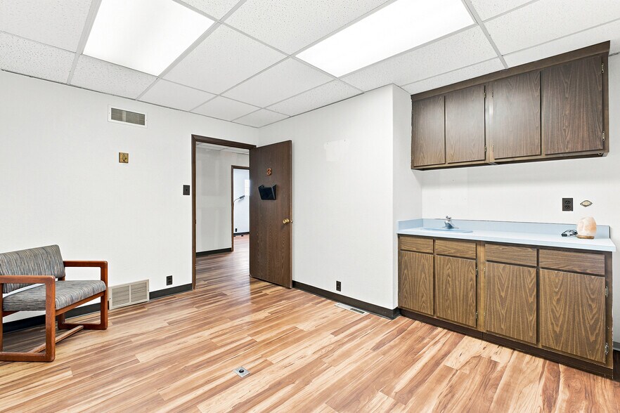 More Photos Of 40 S 6th Ave, Brighton Medical For Lease