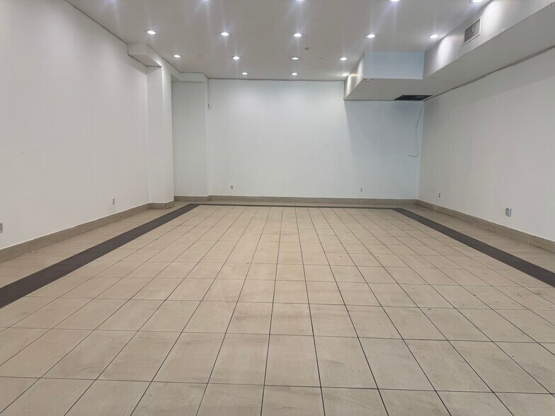 More Photos Of 28-25 Steinway St, Astoria Storefront Retail Residential For Lease