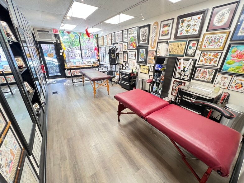 More Photos Of 1438-1442 Light St, Baltimore Showroom For Sale