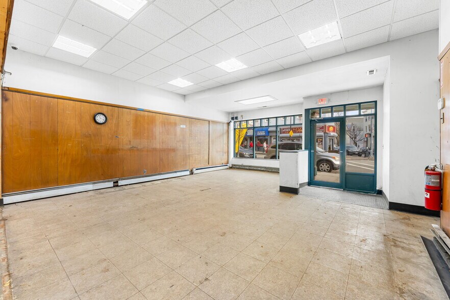 More Photos Of 230 Meridian St, Boston Storefront Retail Office For Lease