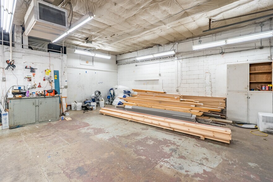 More Photos Of 459 Southgate Dr, Tomahawk Industrial For Sale