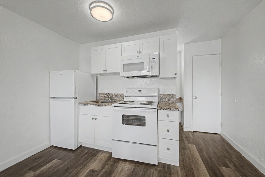 More Photos Of 1711 W Bell Rd, Phoenix Apartments For Sale
