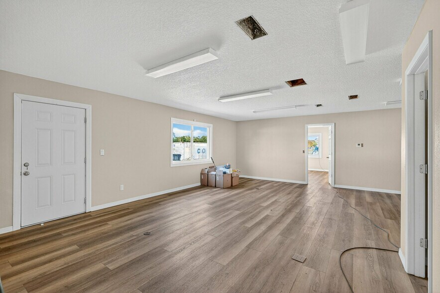 More Photos Of 122 Hughes Rd, New Smyrna Beach Specialty For Sale