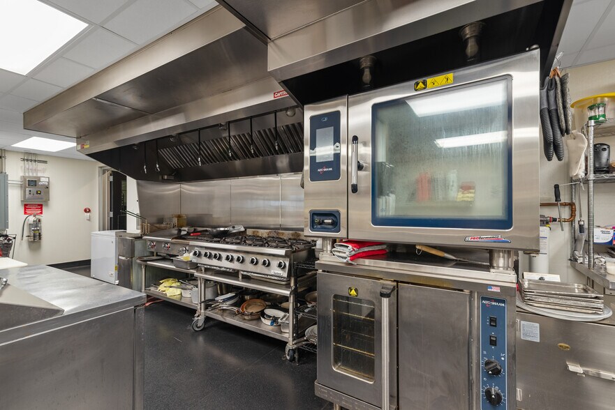 More Photos Of 600 Kenseth Way, Cambridge Lodge Meeting Hall For Sale