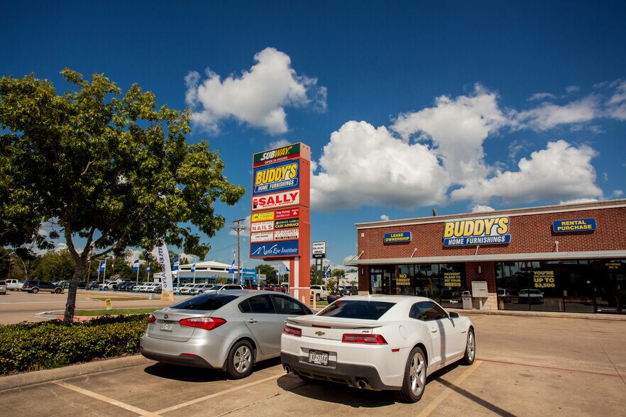 More Photos Of 429 W Southline St, Cleveland Unknown For Sale