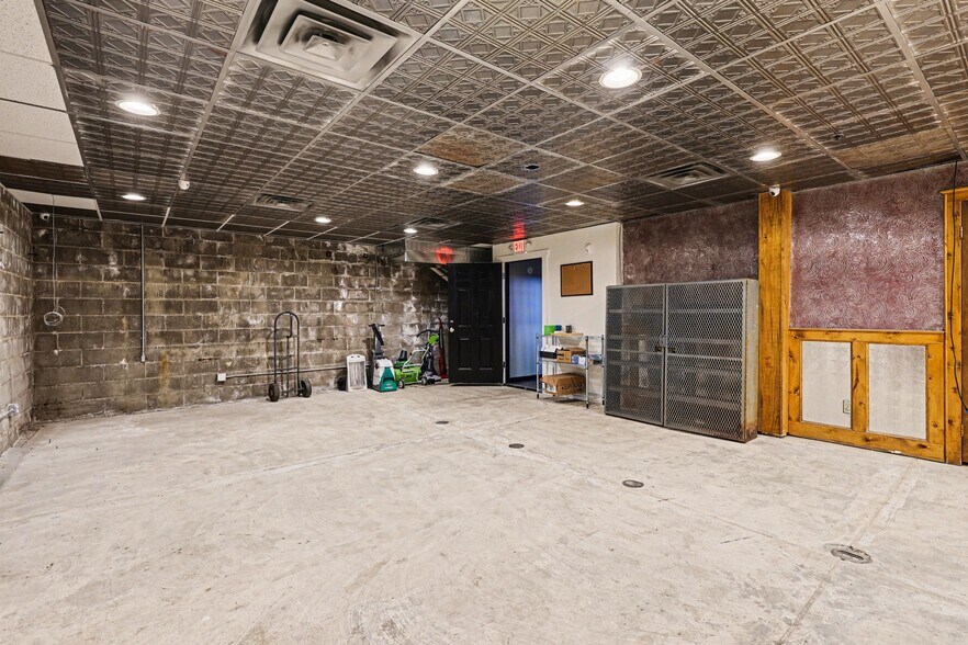 More Photos Of 171 Lawrence St, Central City Storefront For Sale
