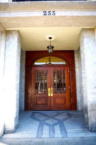 More Photos Of 255 Broad St., Kingsport General Retail For Sale