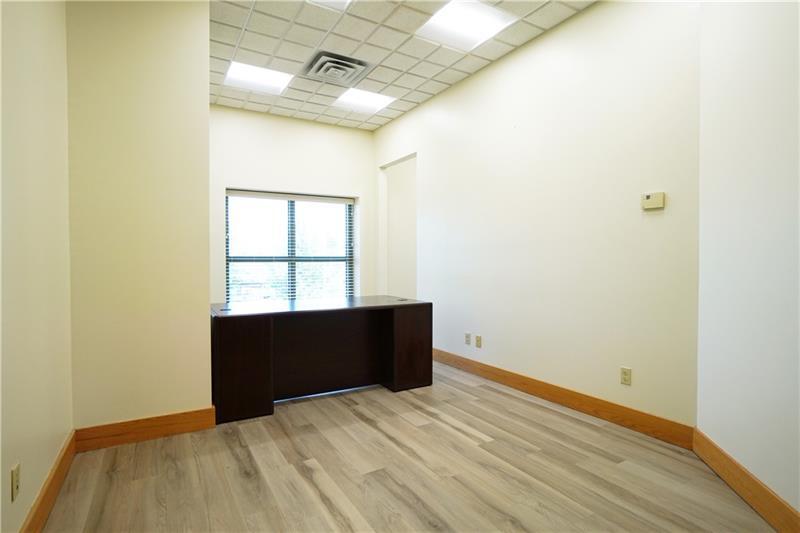 More Photos Of 10431 Perry Hwy, Wexford Office For Sale