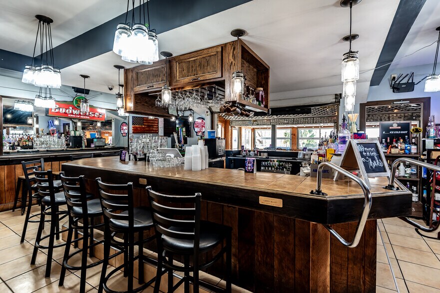 More Photos Of 5527 Oregonia Rd, Oregonia Restaurant For Sale