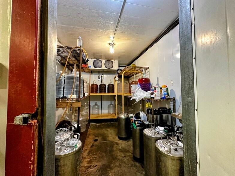 More Photos Of 1156 Rocky Creek Rd, Ladysmith Flex For Sale