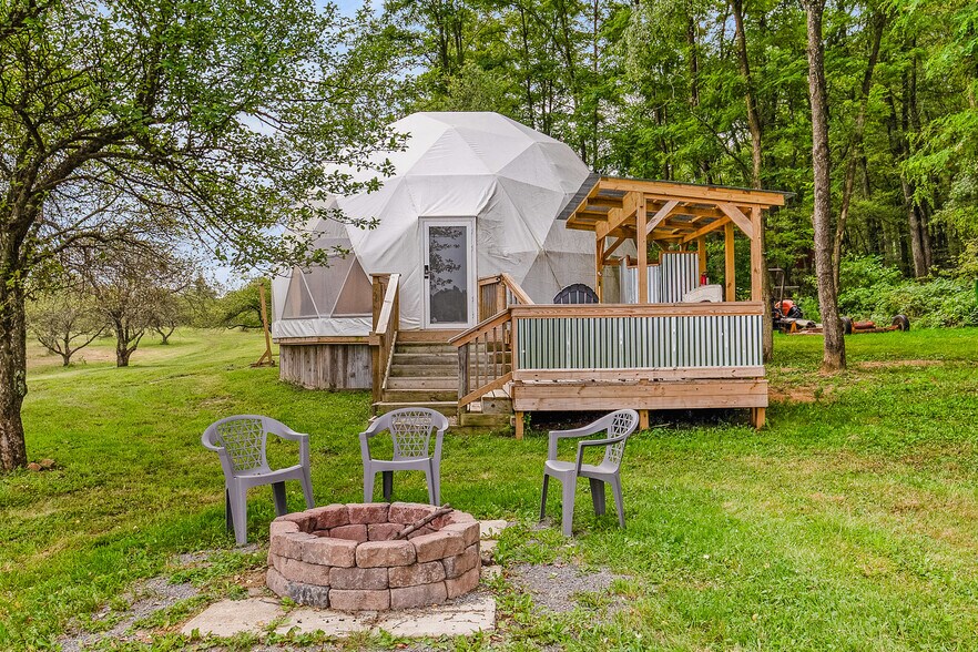 More Photos Of 162 Black Bear Run, Berlin Specialty For Sale