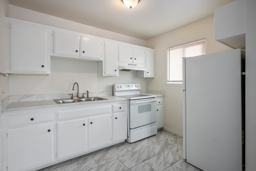 More Photos Of 2105 Webster St, North Las Vegas Multifamily For Sale